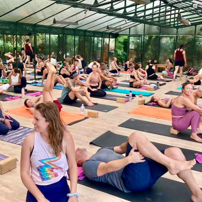 ¿Los retiros de yoga sí son negocio?
