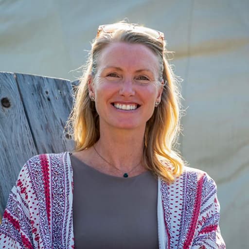 Kate Jones Photo as a group leader at Xinalani Retreat