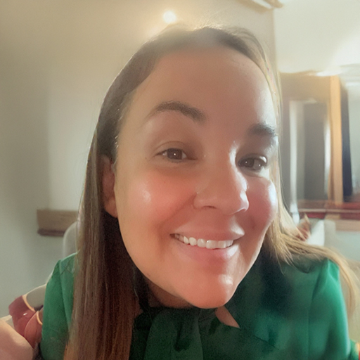 Dr. Gabby Ochoa Del Gaudio Photo as a group leader at Xinalani Retreat