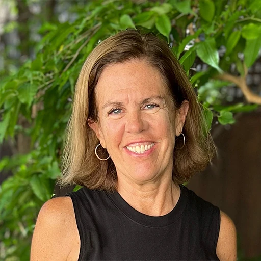 Elizabeth Range Kiely Photo as a group leader at Xinalani Retreat