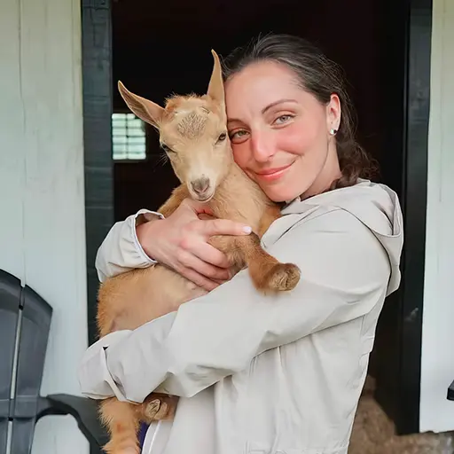 Elizabeth Stoelker Photo as a group leader at Xinalani Retreat