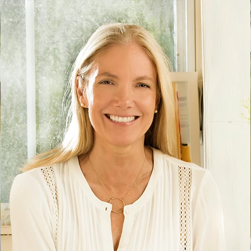 Jennifer Schelter Photo as a group leader at Xinalani Retreat