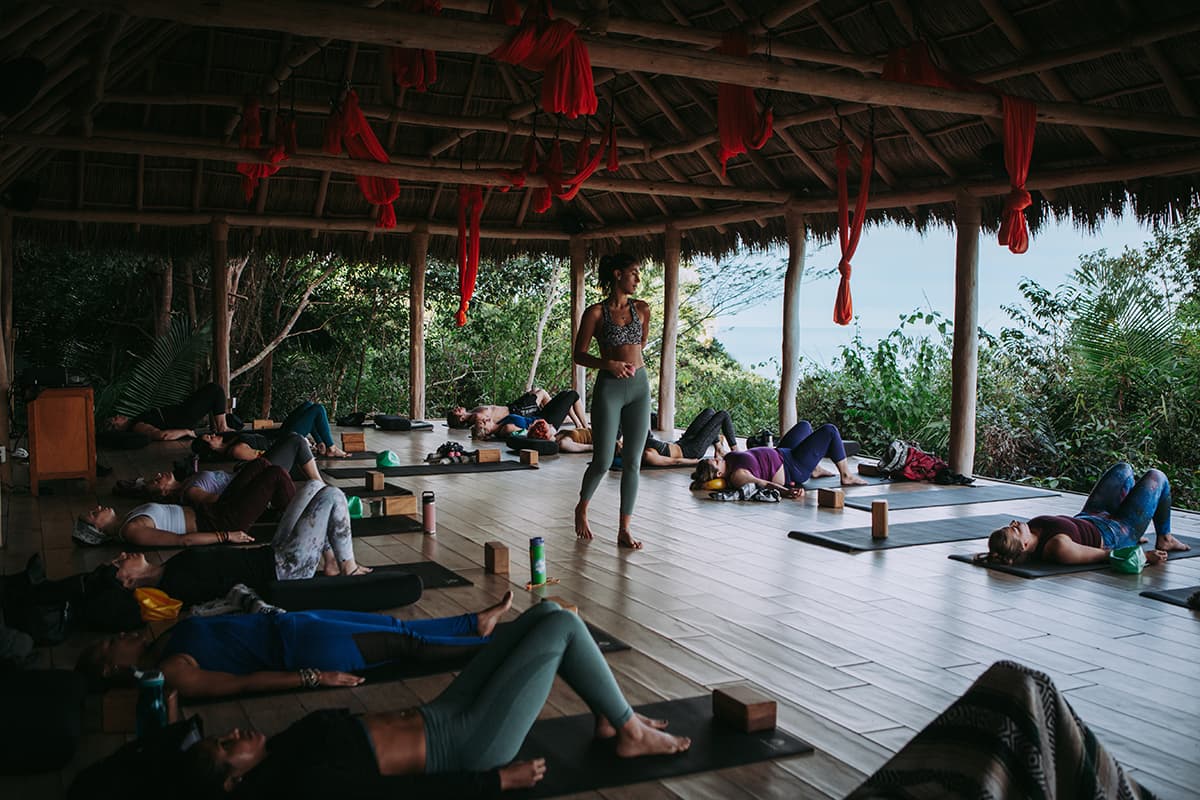 Yoga Restaurativo: Aprender a Recibir