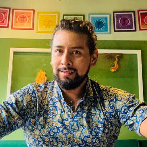 Josue Nava Photo as a group leader at Xinalani Retreat