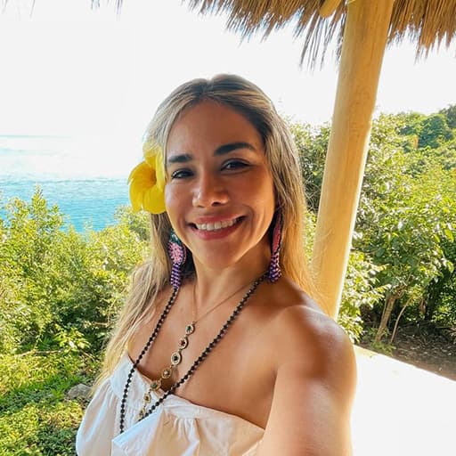 Lupita Mireles Photo as a group leader at Xinalani Retreat