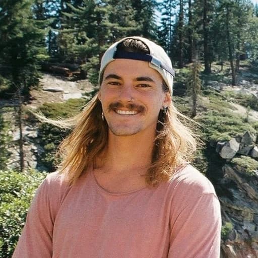 Luke Loggins Photo as a group leader at Xinalani Retreat